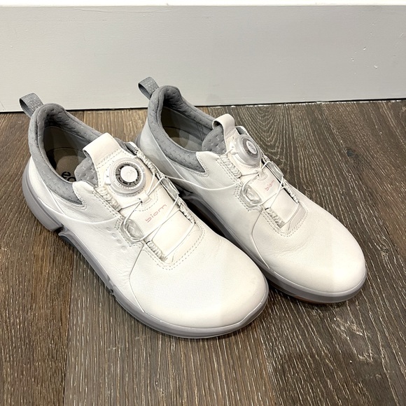 ECCO WOMEN'S GOLF BIOM H4 BOA SHOE - Picture 1 of 7